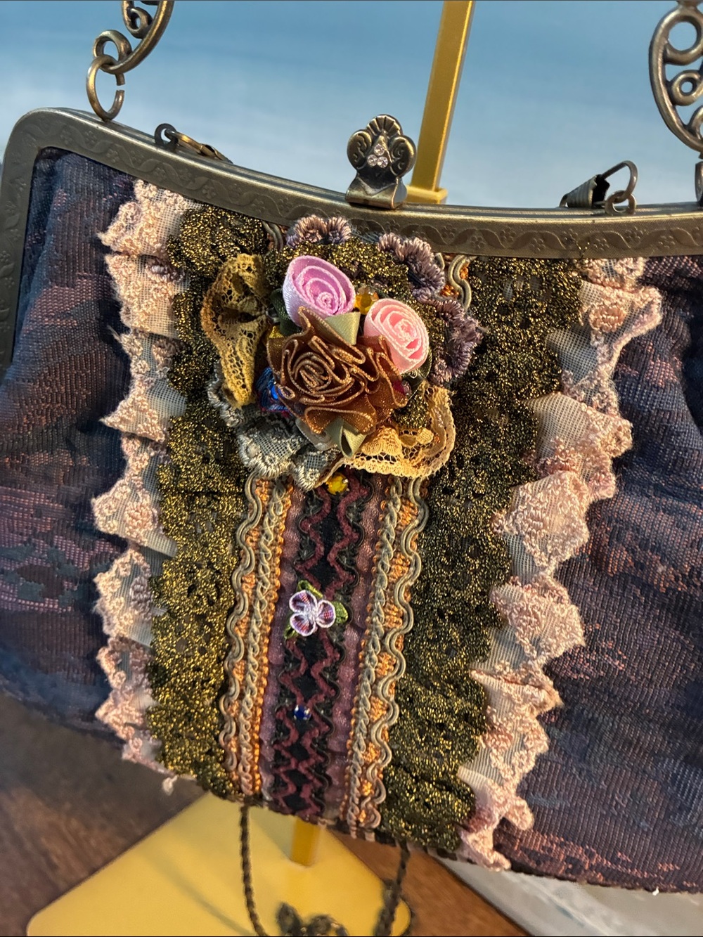 RARE and UNIQUE Vintage-Style Embellished Purple Evening Handbag - Picture 3 of 10